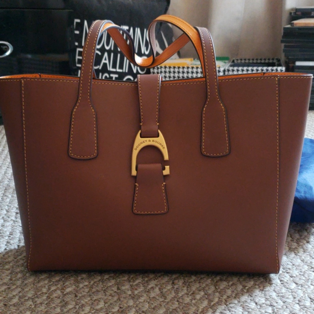 Dooney and Bourke Emerson Shannon Tote
